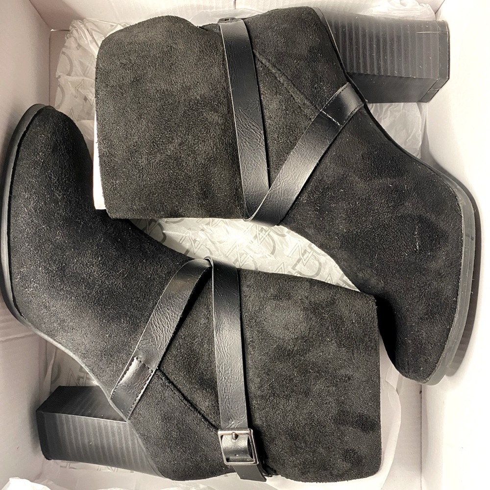 New Directions/Black/Suede/Heeled Boots